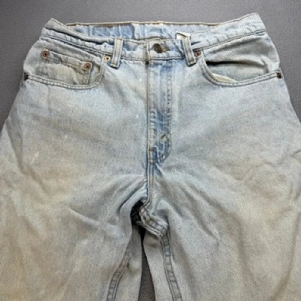 VTG Levis 550 Jeans Relaxed Fit Tapered Leg 32x32 Distressed Denim 90s‎ USA Made
